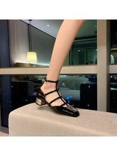 Tacones cuadrados de charol con hebilla de metal estilo uva para mujer